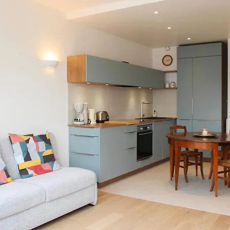 Renovated With Quiet Balcony Bois-Colombes
