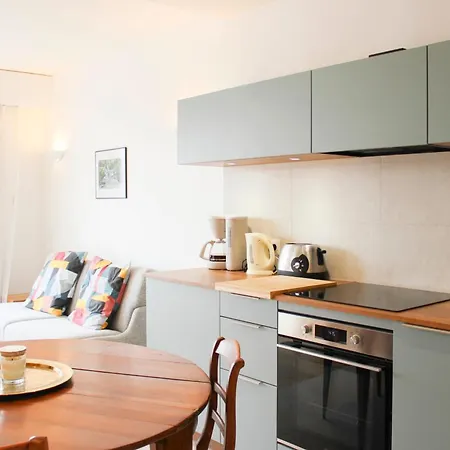 Renovated With Quiet Balcony Apartment Bois-Colombes